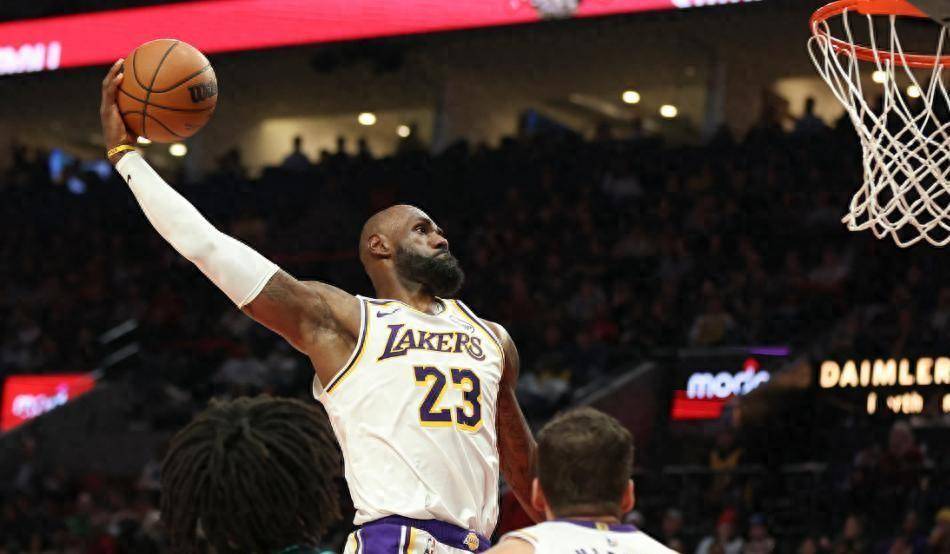 詹姆斯在法国队比赛中险胜赛后上海久事队长鼓劲，连对手都承认：转折点浙江队单刀错失(上海久事球员名单)