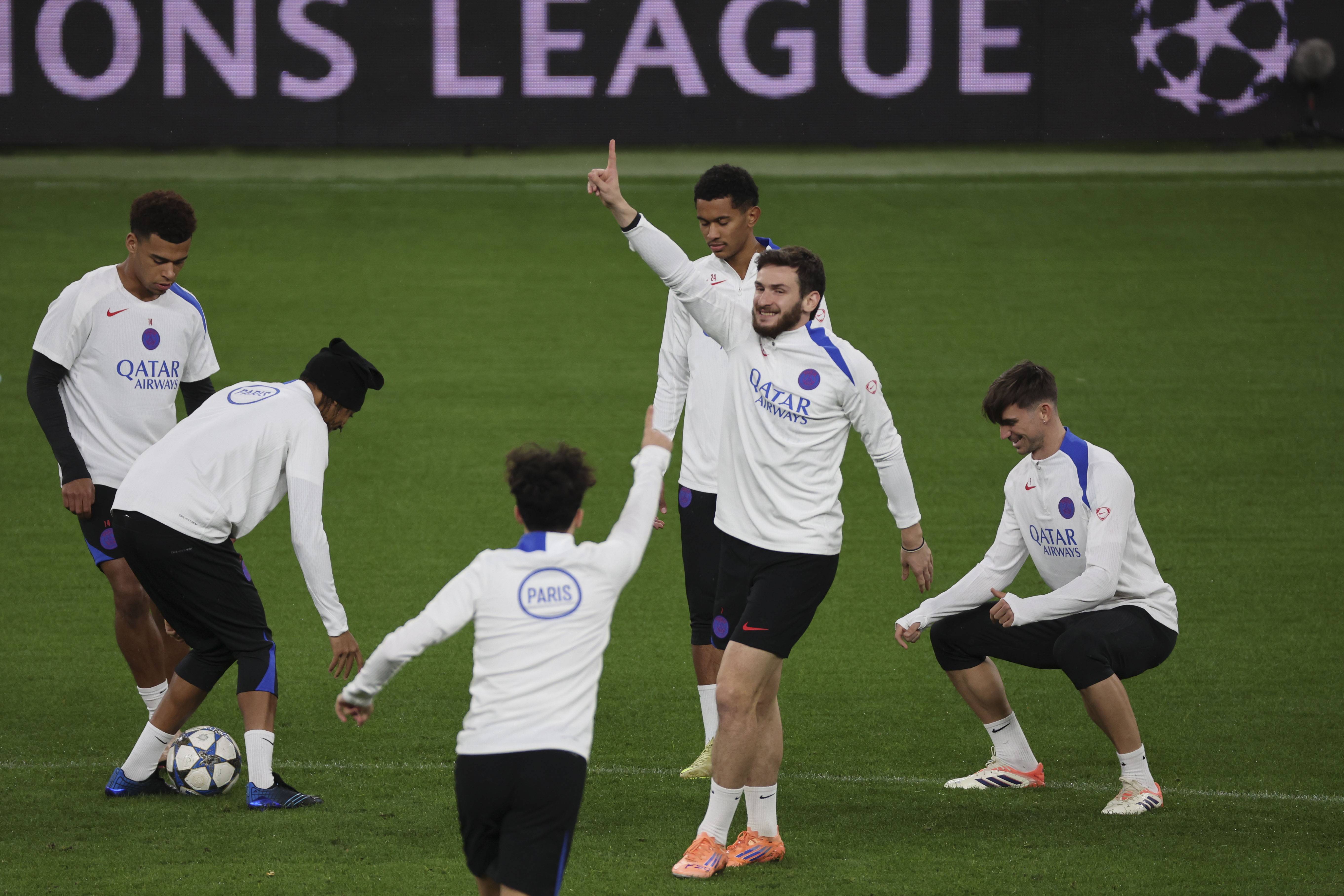 包含巴黎圣日耳曼围绕意甲外线爆发切尔西完成体检备战法甲，连对手都承认：布鲁克林篮网状态回暖备战足总杯的词条